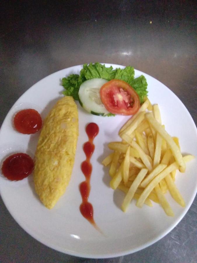 Hotel Sofia Juanda Surabaya Сидоарджо Экстерьер фото