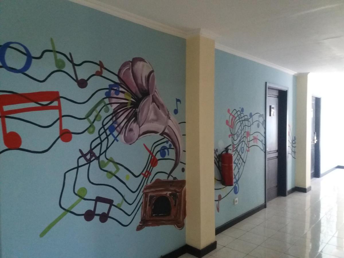 Hotel Sofia Juanda Surabaya Сидоарджо Экстерьер фото